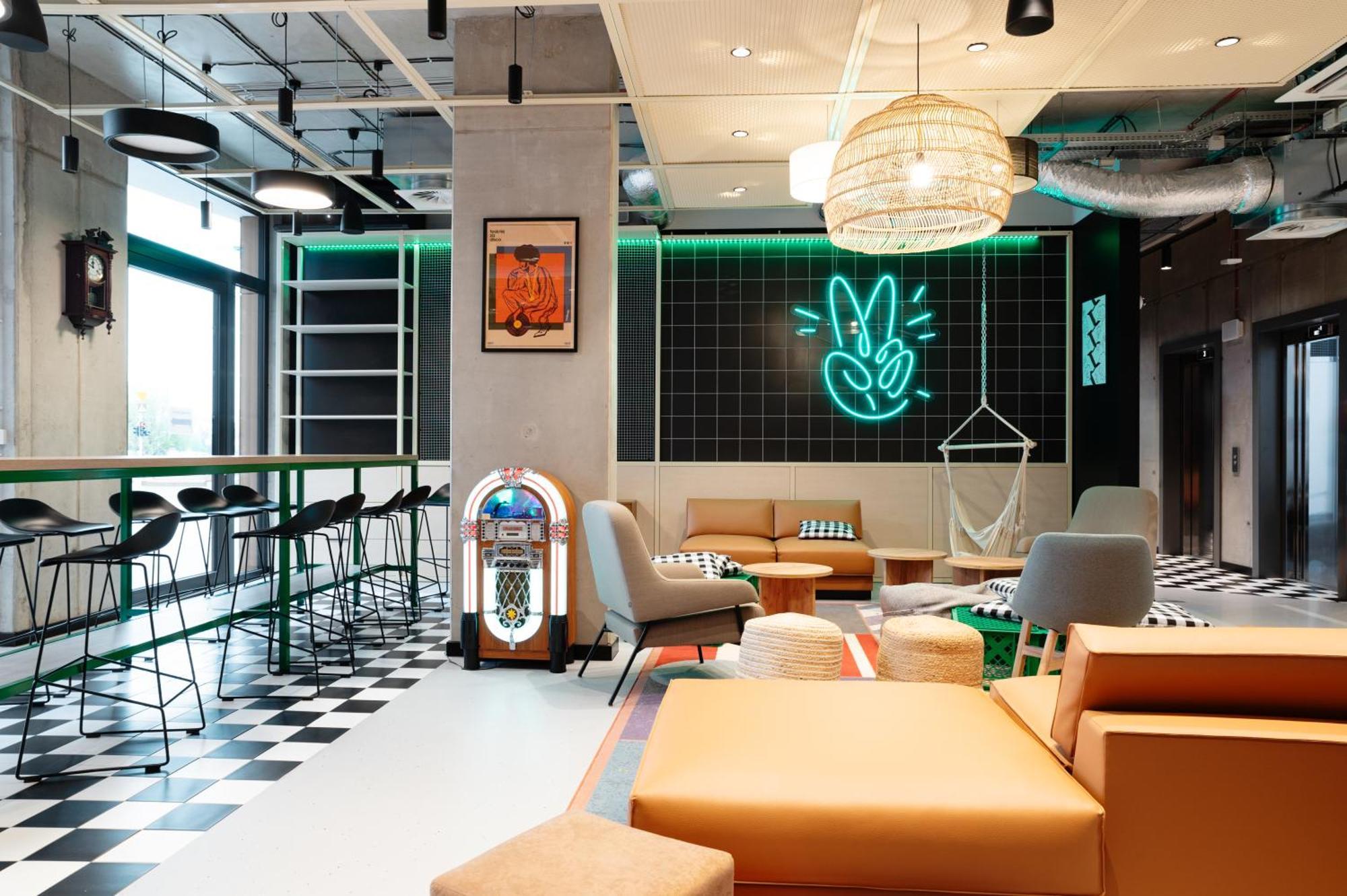 Chillout Dorm Warszawa Aparthotel Kültér fotó