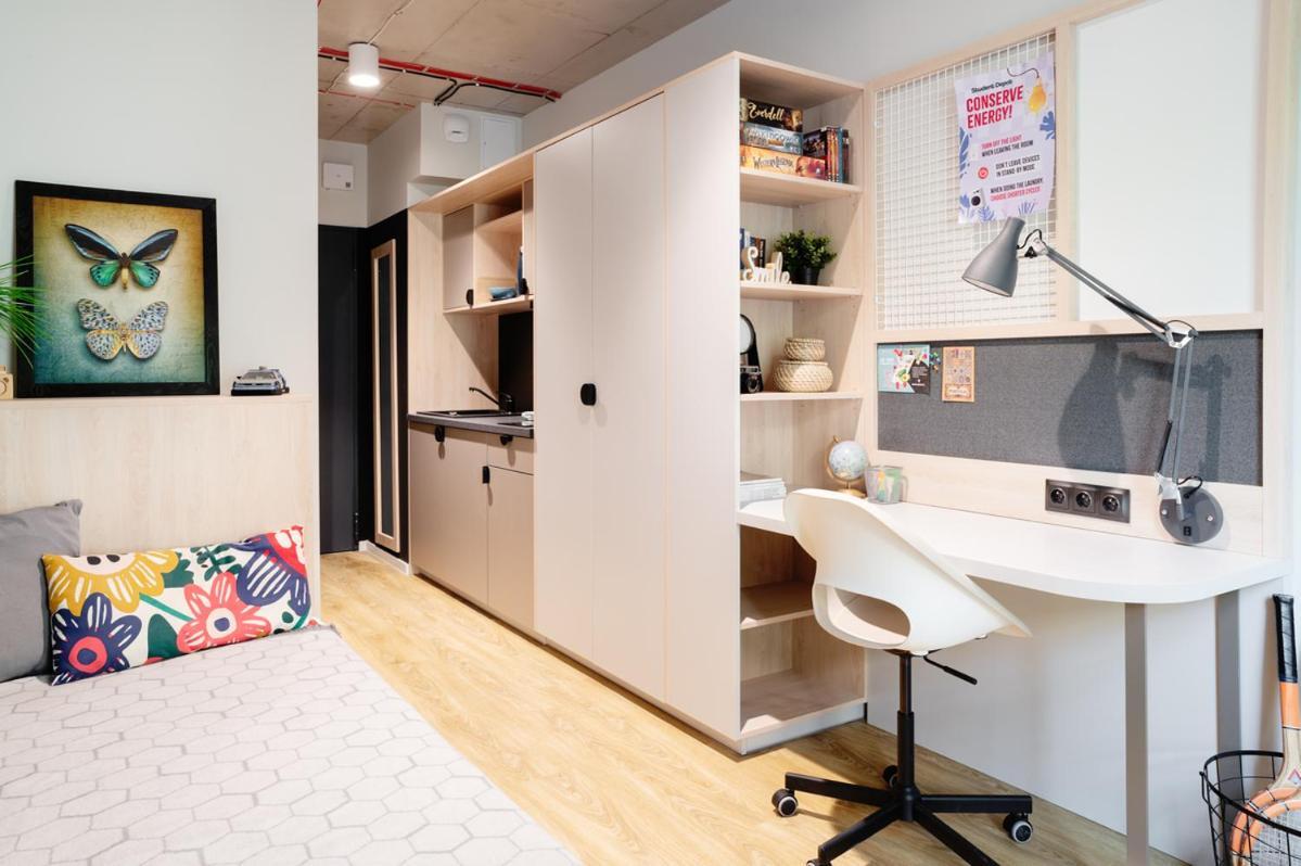 Chillout Dorm Warszawa Aparthotel Kültér fotó